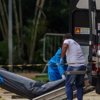 Imagem referente a Polícia retira corpo de autor de atentado na Praça dos Três Poderes