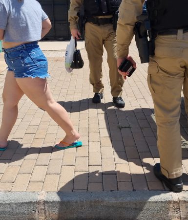 Imagem referente a Jovem de 22 anos é detida após tentativa de furto em supermercado