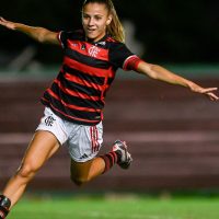 Imagem referente a Flamengo goleia Botafogo e conquista Brasileirão Feminino Sub-20