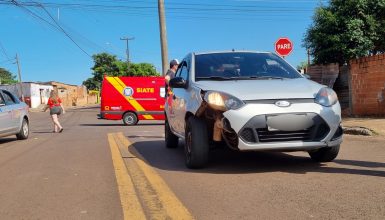 Imagem referente a Jovem fica ferido após acidente entre carro e moto no Interlagos