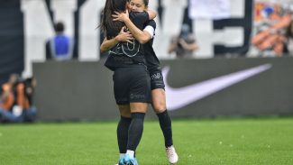 Corinthians abre vantagem na final do Paulistão Feminino