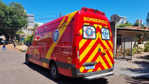 Imagem referente a Idoso é socorrido após sofrer queda em residência na Rua Belo Horizonte