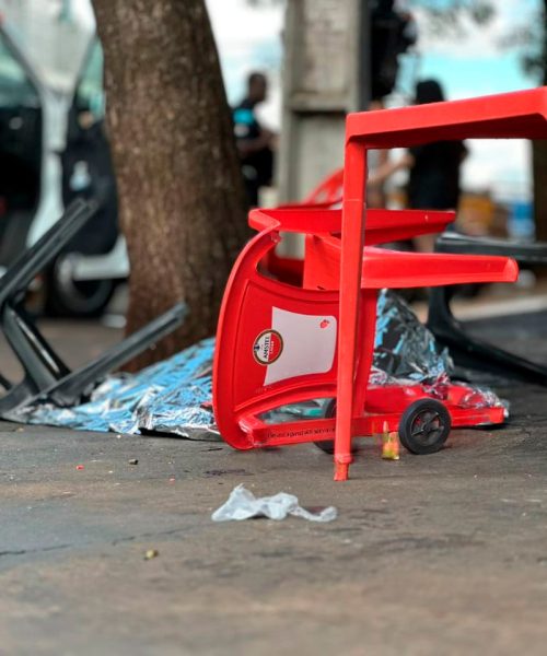 Imagem referente a Homem é executado enquanto estava em cadeira de bar