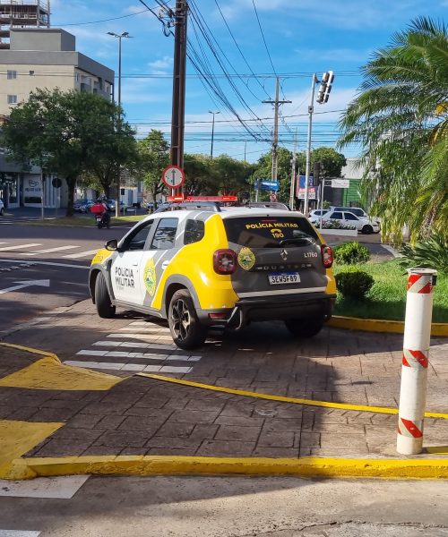 Imagem referente a Rapaz em surto em shopping mobiliza Samu e PM