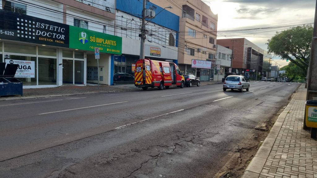 Homem cai de escada e fica ferido em Cascavel