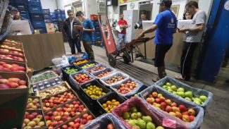 Ceasas de Curitiba, Londrina e Foz do Iguaçu abrem no feriado desta quarta-feira