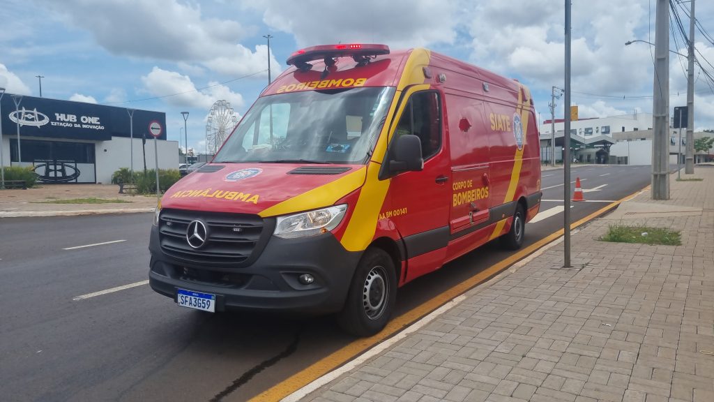 Veículos se envolvem em acidente na esquina da Rodoviária