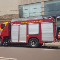 Imagem referente a Curto-circuito em ar-condicionado de Banco mobiliza Corpo de Bombeiros