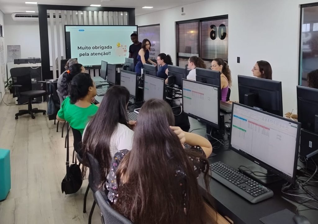 Estação Hub One abre curso de finanças para mulheres