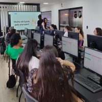 Imagem referente a Estação Hub One abre curso de finanças para mulheres