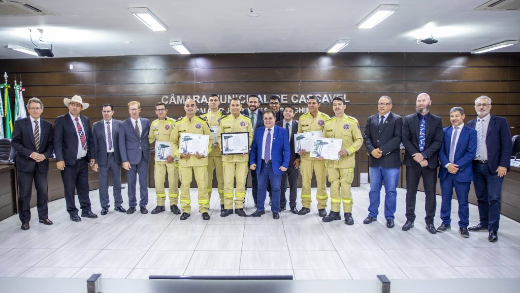 4º Grupamento de Bombeiros de Cascavel é homenageado após competição mundial