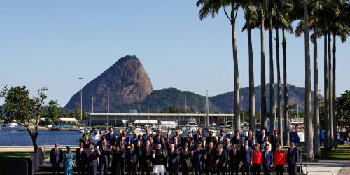 Imagem referente a G20: Foto oficial reúne líderes mundiais sem Biden, Meloni e Trudeau