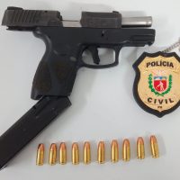 Imagem referente a Polícia Civil de Corbélia prende mulher com pistola 9mm de numeração raspada