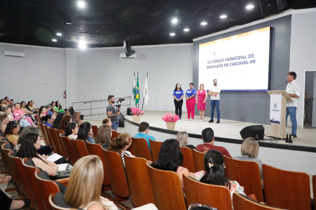 Formação de professores de educação básica é tema de fórum em Cascavel