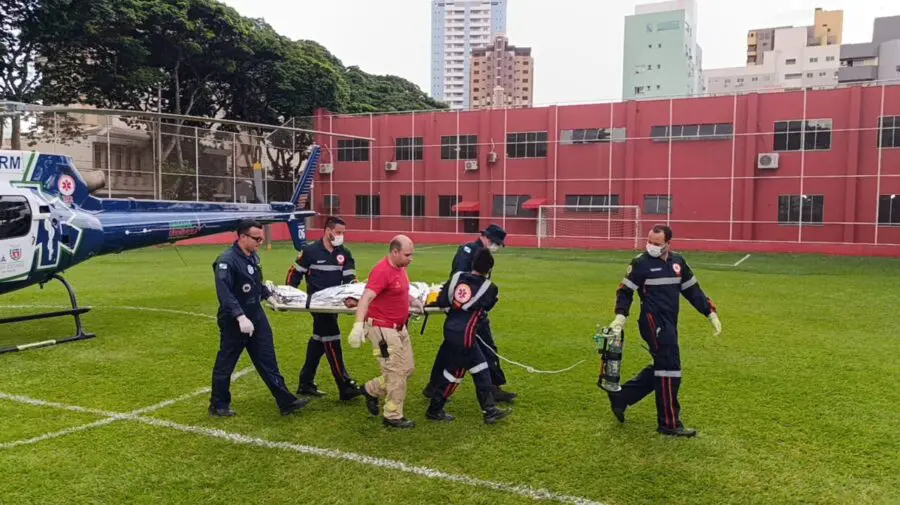 Homem é atingido por peça de caminhão e tem lesão grave na cabeça