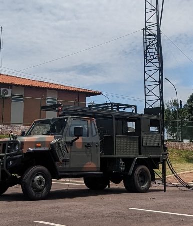 Imagem referente a Extravio de 9 pistolas Beretta em Cascavel: cinco militares estão sendo punidos