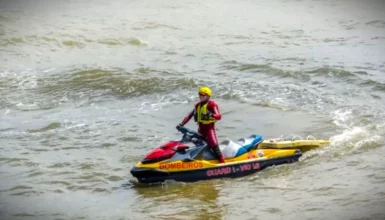 Imagem referente a Heroísmo fatal: irmão mais velho tenta salvar o mais novo de afogamento e ambos morrem