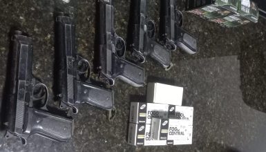 Imagem referente a Indivíduo é preso durante ação policial que culminou na recuperação de 5 pistolas extraviadas do Exército