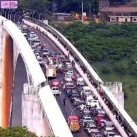 Imagem referente a Ponte da Amizade é interditada após grave acidente de trânsito