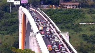 Ponte da Amizade é interditada após grave acidente entre motos