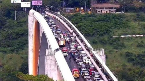 Imagem referente a Ponte da Amizade é interditada após grave acidente de trânsito