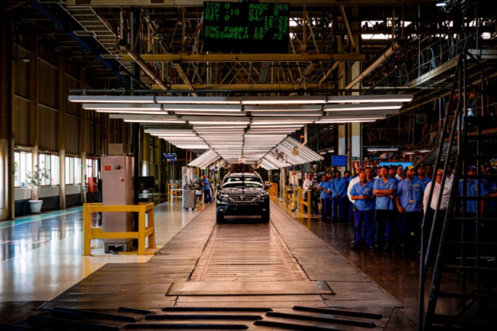 Com 150 bolsistas, Fundação Araucária e Renault celebram 10 anos de parceria