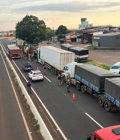 Imagem referente a Operação de fiscalização de trânsito flagra 68 infrações na PRC-467 durante o feriado