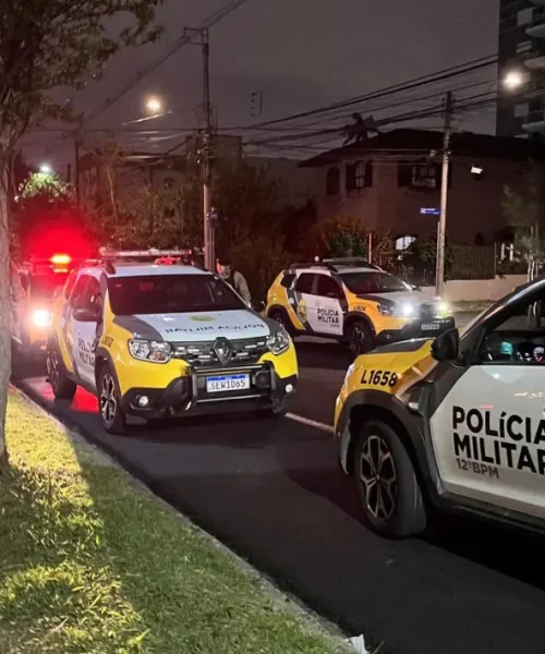 Imagem referente a Veterinário causa tumulto em bar e é preso após agredir PMs