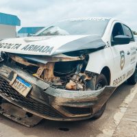 Imagem referente a Carros se envolvem em colisão na Avenida Carlos Gomes com a Rua Santa Catarina