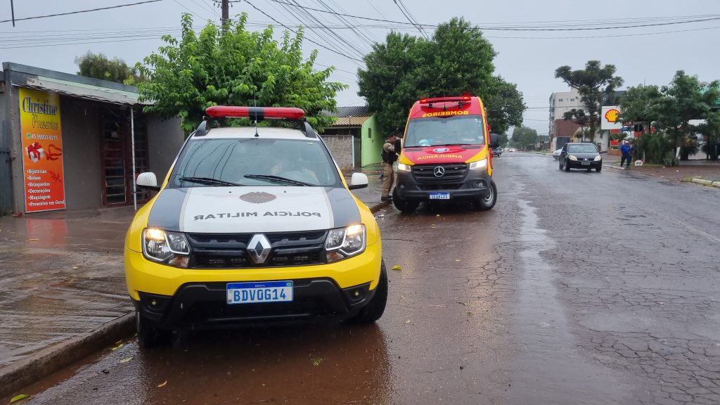 Homem leva camaçada de pau no bairro Santo Onofre