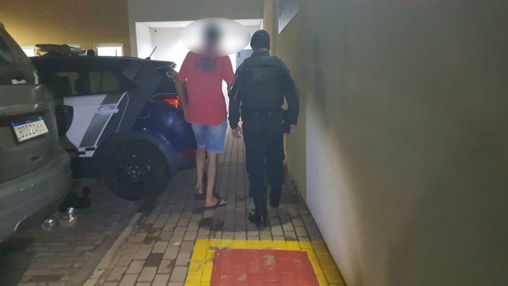 Mulher acusa companheiro de ser agredida em Cascavel Mulher acusa companheiro de ser agredida em Cascavel
