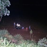 Imagem referente a Carro capota várias vezes e cai em barranco às margens da BR-163 em Cascavel