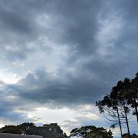 Imagem referente a Sexta-feira com sol entre nuvens e possibilidade de chuva em Cascavel