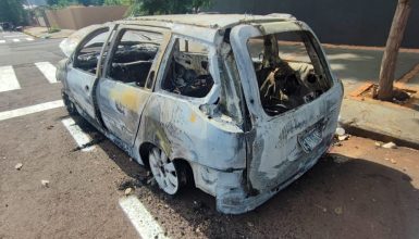 Imagem referente a Carro possivelmente utilizado em homicídio é encontrado incendiado, em Toledo