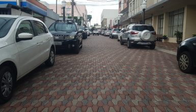 Imagem referente a Transitar proíbe veículos de estacionarem no calçadão da Travessa Jarlindo João Grando