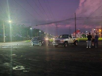 Imagem referente a Forte batida entre caminhonete e Audi é registrada na Avenida das Torres 