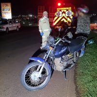 Imagem referente a Motociclista fica ferido em acidente na marginal da BR-277 em Cascavel