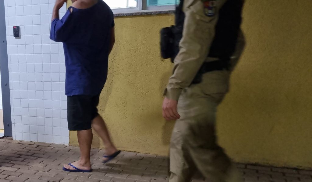 Homem é detido após agredir a companheira no São Cristóvão