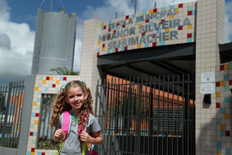 Imagem referente a Cascavel recebe Selo Ouro de Alfabetização do MEC com nota 100