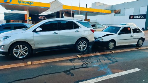 Imagem referente a Equinox e Gol se envolvem em colisão de trânsito na Avenida Brasil