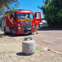 Imagem referente a Bombeiros são mobilizados em princípio de incêndio na Rua Erechim