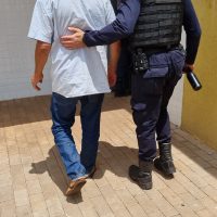 Imagem referente a Procurado pelo crime de violência doméstica, homem é detido pela GM