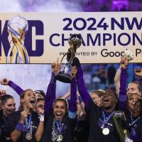 Imagem referente a Marta é campeã com Orlando Pride na liga feminina de futebol nos EUA