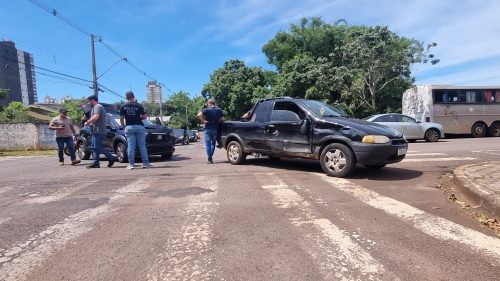 Imagem referente a Acidente de trânsito é registrado ao lado da Delegacia de Polícia Civil