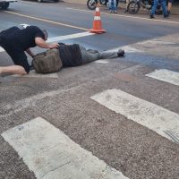 Imagem referente a Segundo acidente é registrado no mesmo local no Bairro Santa Cruz devido a óleo na pista