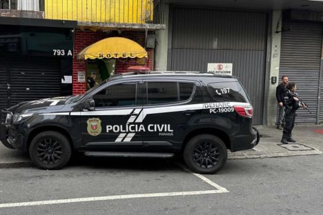 Imagem referente a Com 64 mandados, PCPR desarticula esquema de tráfico de drogas no Centro de Curitiba