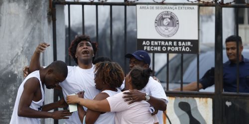 Imagem referente a Fotógrafos da Agência Brasil vencem Prêmio de Direitos Humanos