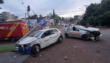 Imagem referente a Acidente entre carros é registrado na Rua Manoel Ribas em Cascavel