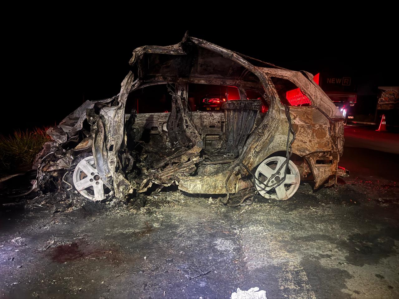 Desastre na BR-487: Duas vidas perdidas em colisão frontal brutal Desastre na BR-487: Duas vidas perdidas em colisão frontal brutal