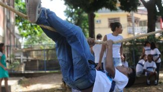 Seis em cada dez escolas estão em áreas mais quentes que a média